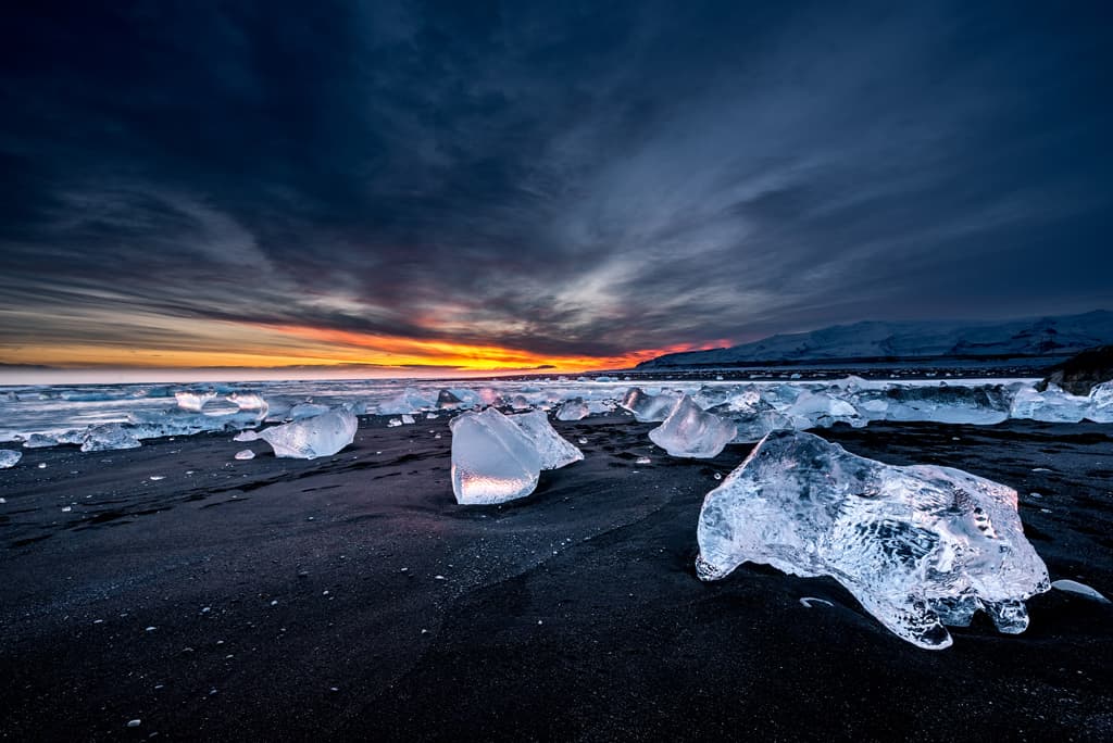diamond-beach-in-iceland-2022-01-19-00-13-10-utc (1)